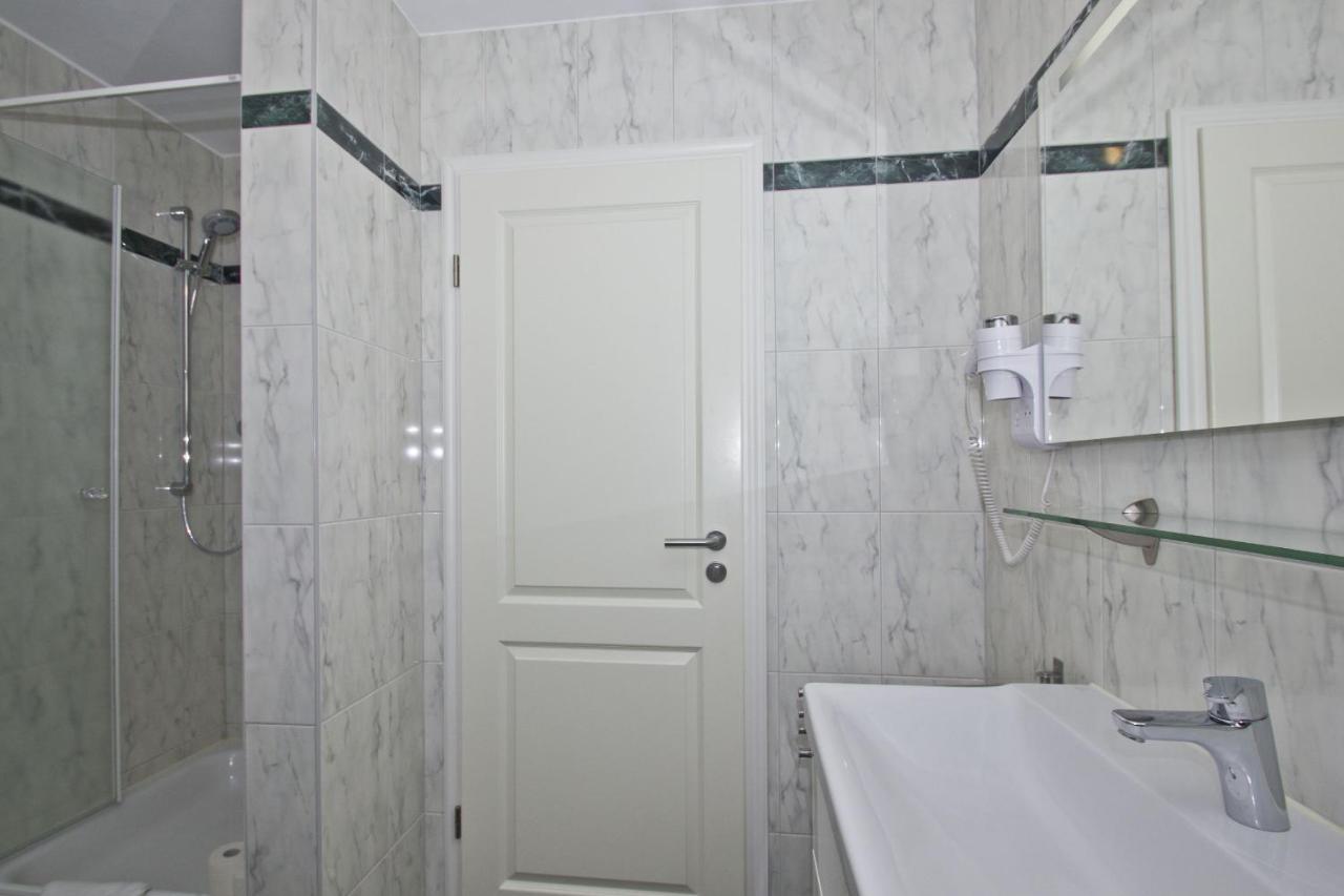 Mit Meerblick Und Balkon, Gratis Nutzung Vom Ahoi Erlebnisbad Und Sauna In Sellin - Meeresblick Fewo 33 Goehren  Exterior photo